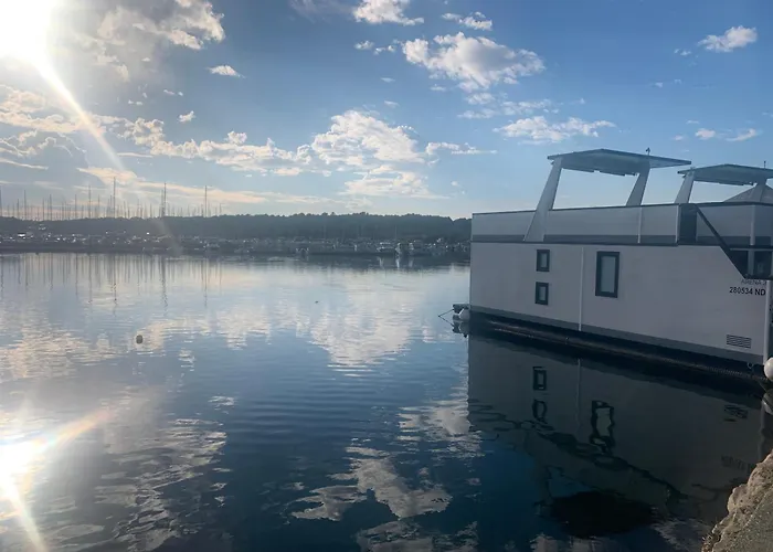 Casa vacanze House Boat Oliva - Floating House *