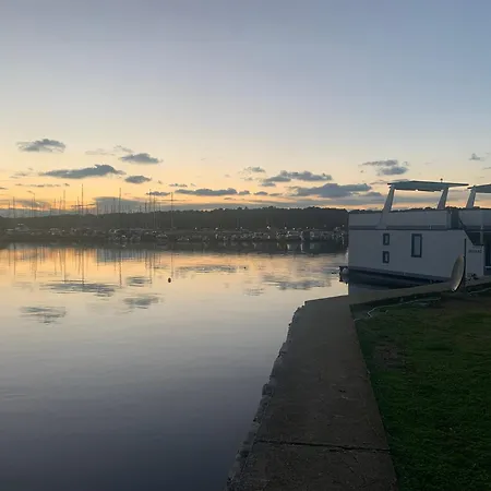 House Boat Oliva - Floating House 普拉