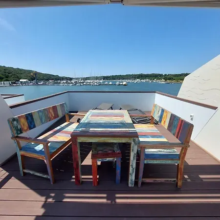 House Boat Oliva - Floating House Pula