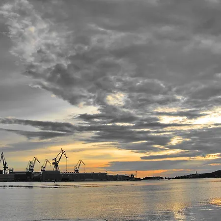 House Boat Oliva - Floating House * Pula