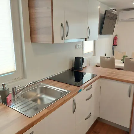 House Boat Oliva - Floating House Prázdninový dům Pula