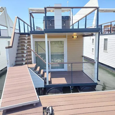 House Boat Oliva - Floating House Holiday home